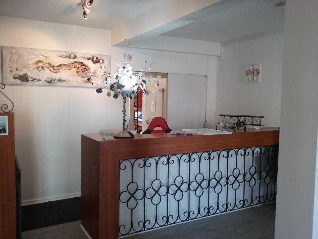 Hotel du Commerce Chez Stéphane Roumazières-Loubert Extérieur photo