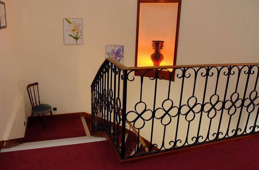 Hotel du Commerce Chez Stéphane Roumazières-Loubert Extérieur photo