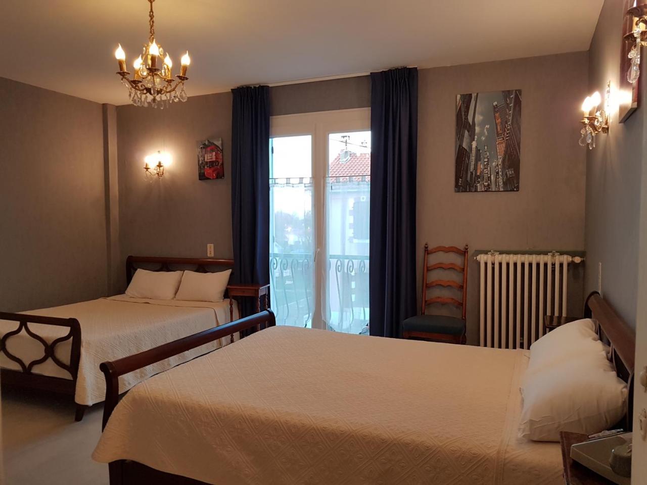 Hotel du Commerce Chez Stéphane Roumazières-Loubert Extérieur photo