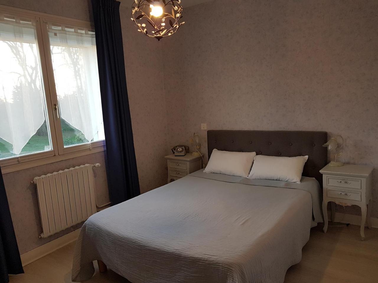 Hotel du Commerce Chez Stéphane Roumazières-Loubert Extérieur photo