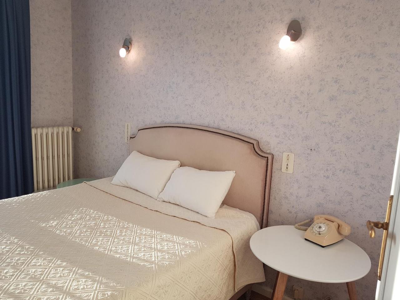Hotel du Commerce Chez Stéphane Roumazières-Loubert Extérieur photo